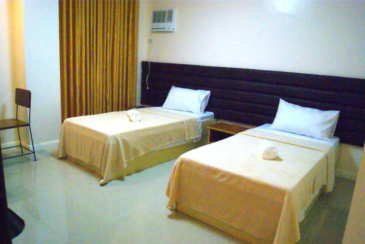La Trinidad Pension House Kalibo Exterior foto